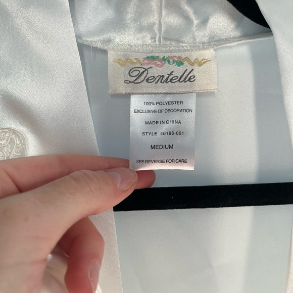 Dentelle Bridal Robe and Slip Set 💖 - Picture 9 of 14